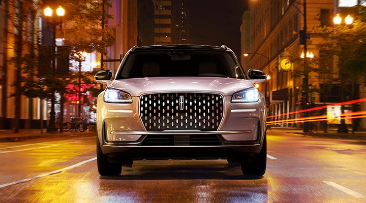 The striking grille of a 2024 Lincoln Corsair® SUV is shown. | Bayway Lincoln in Houston TX