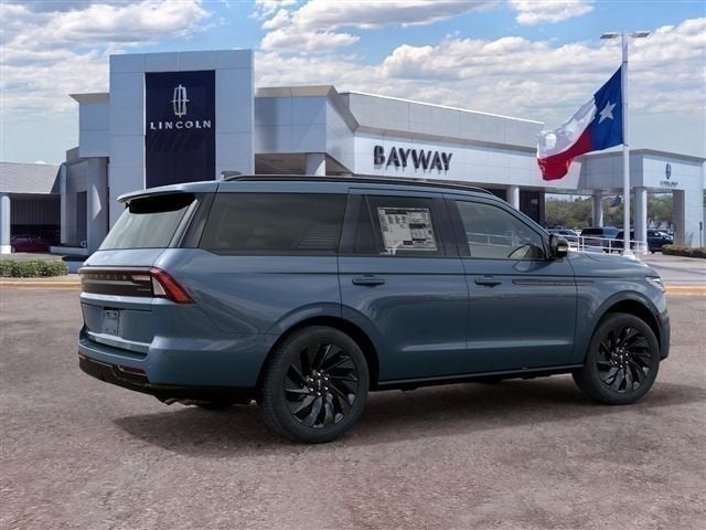 2027 Lincoln Navigator Reserve