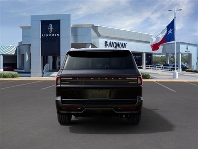 2027 Lincoln Navigator Premiere