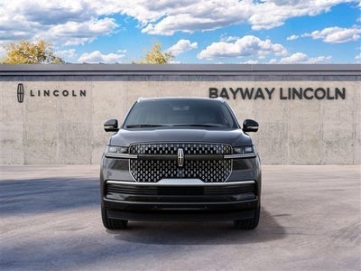 2027 Lincoln Navigator Premiere