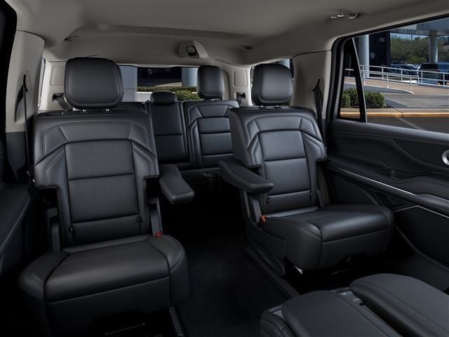 2027 Lincoln Navigator Premiere