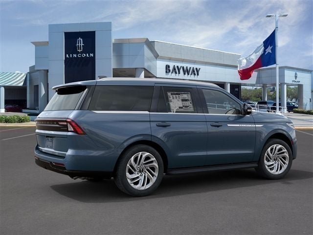 2027 Lincoln Navigator Premiere
