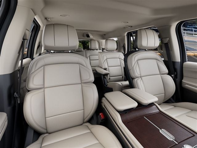 2027 Lincoln Navigator Premiere