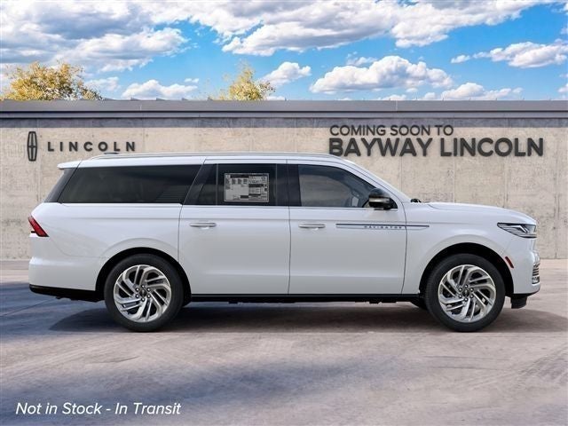 2027 Lincoln Navigator L Reserve