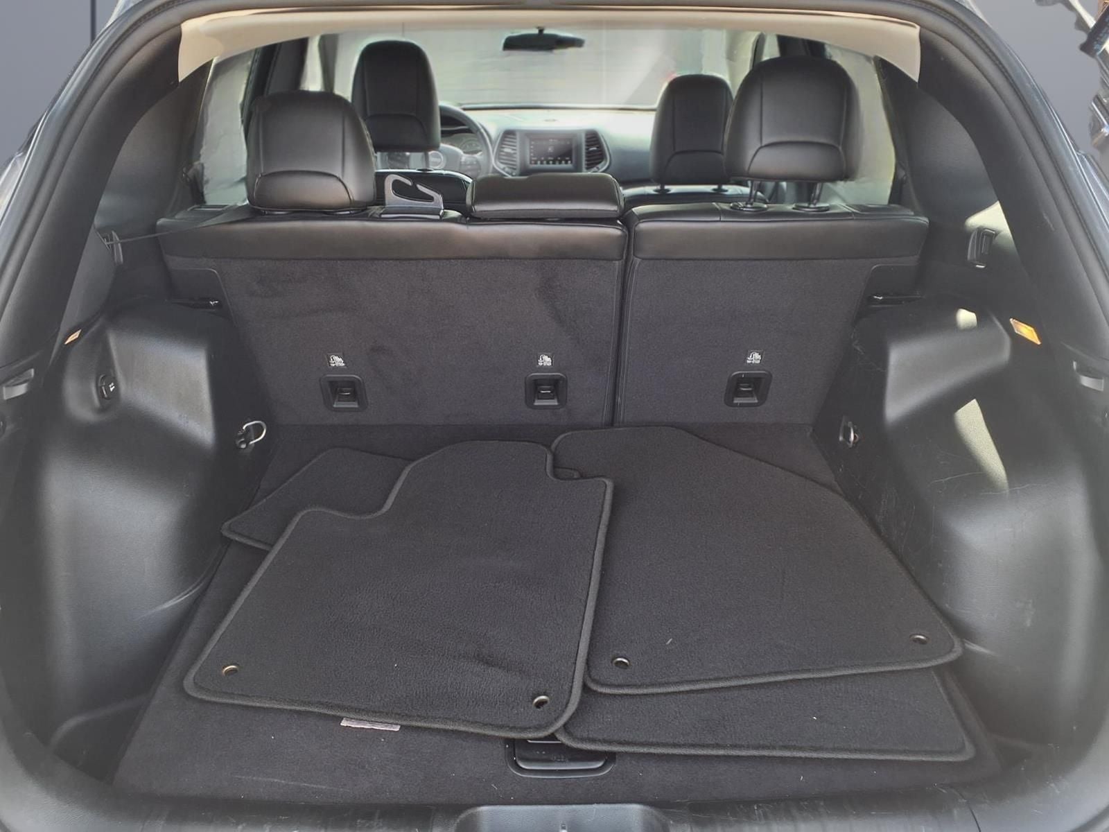 2020 Jeep Cherokee Altitude