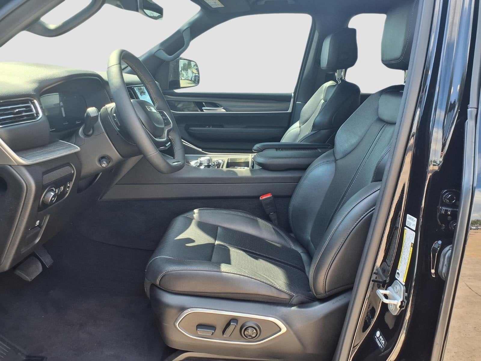 2023 Jeep Wagoneer Series III