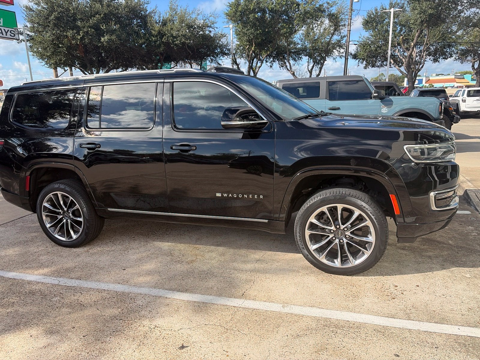 2023 Jeep Wagoneer Series III