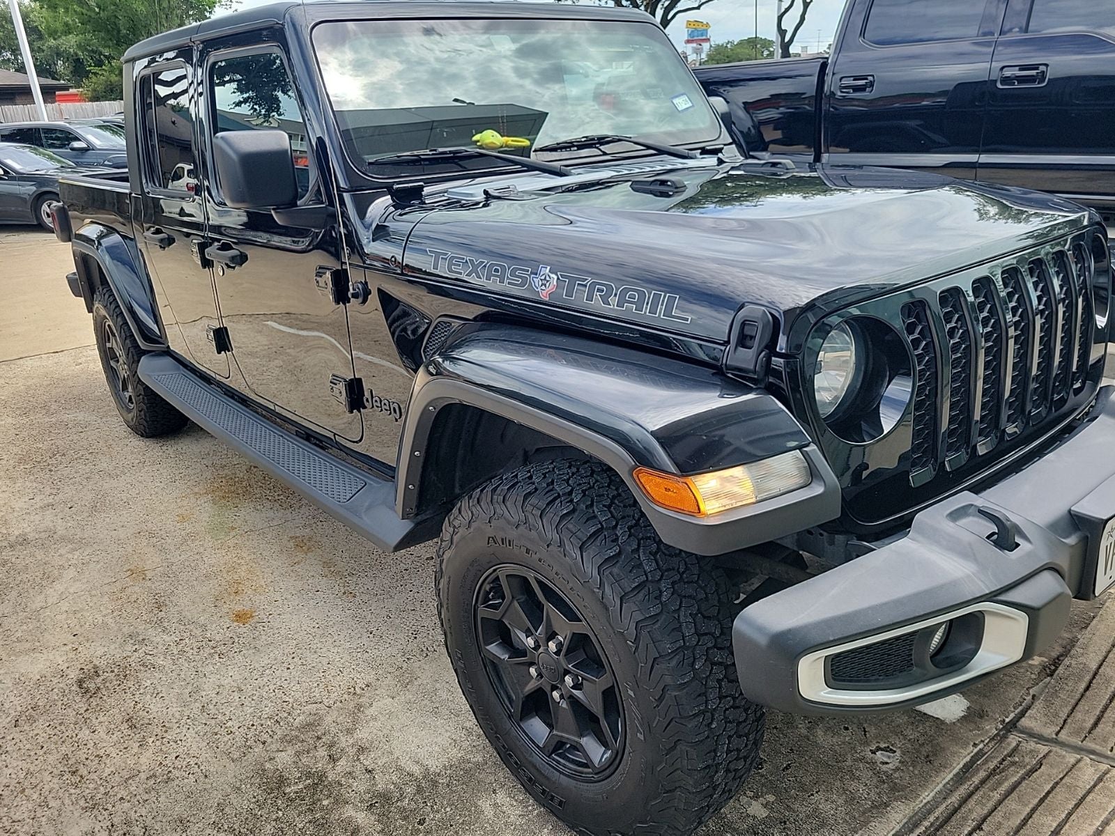 2022 Jeep Gladiator Sport