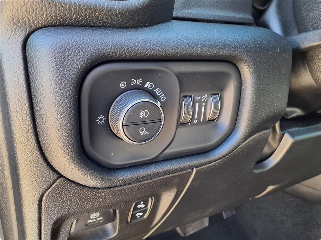 2022 RAM 1500 Laramie HEMI 5.7L V8