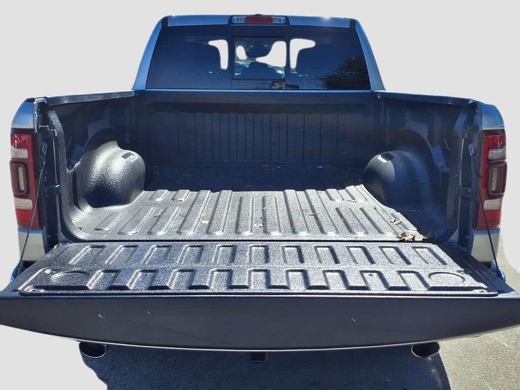 2022 RAM 1500 Laramie HEMI 5.7L V8