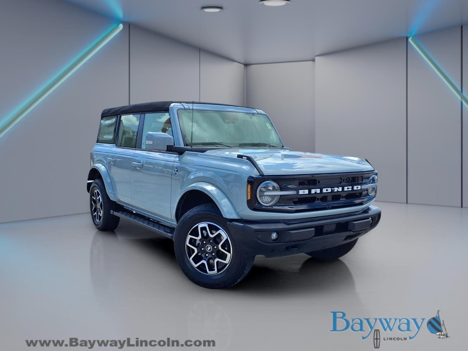 2024 Ford Bronco Outer Banks 4x4's photo