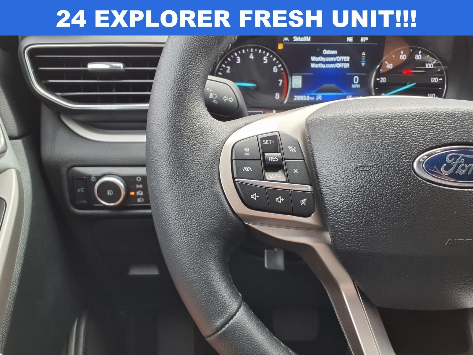 2024 Ford Explorer XLT
