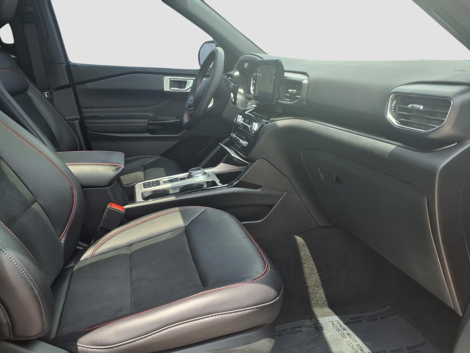2024 Ford Explorer ST-Line