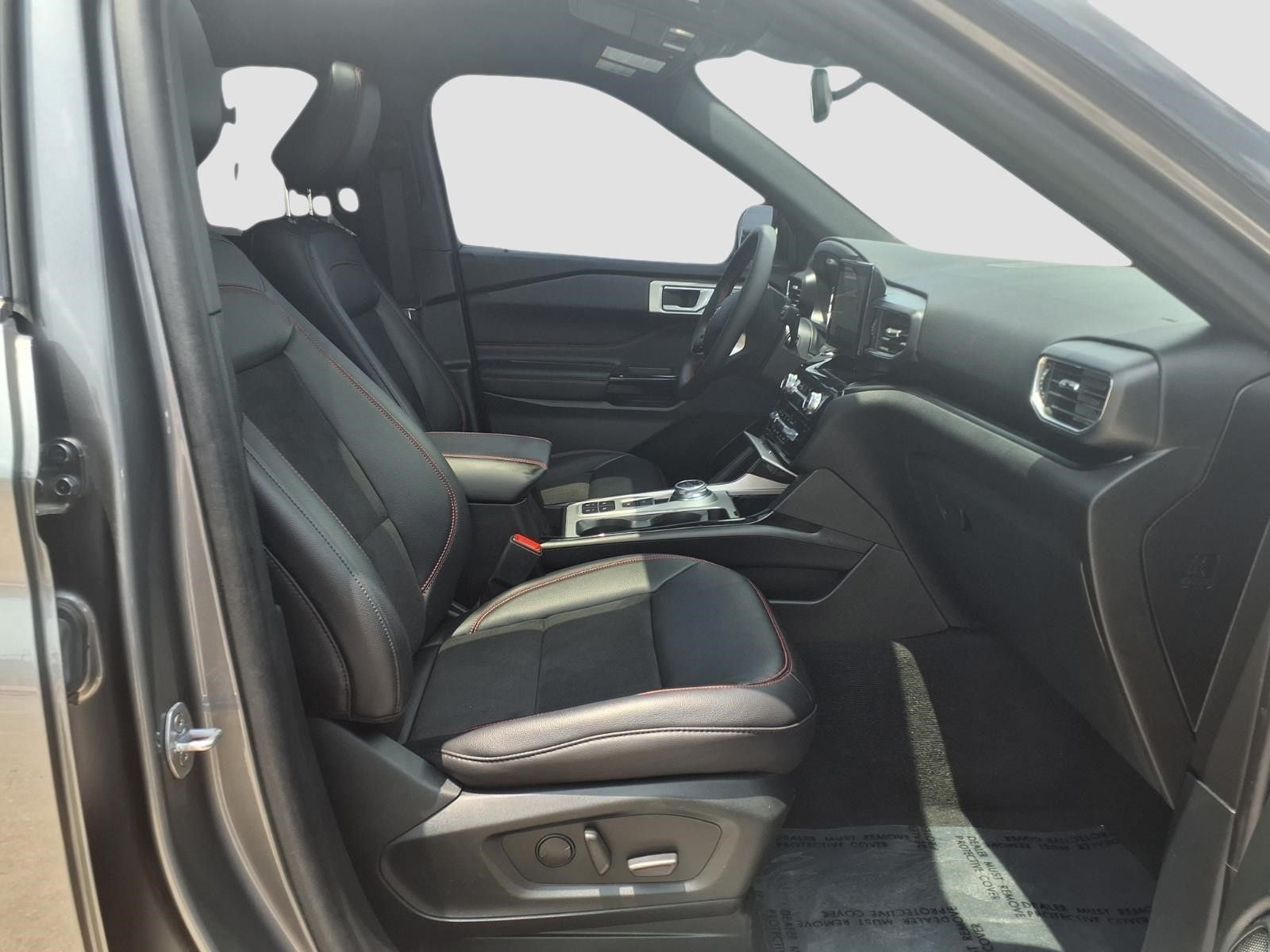 2024 Ford Explorer ST-Line