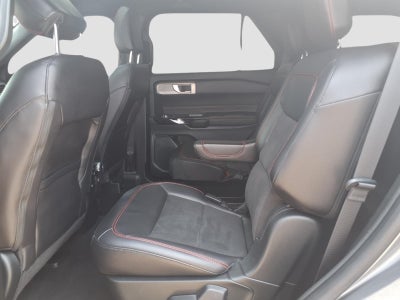 2024 Ford Explorer ST-Line