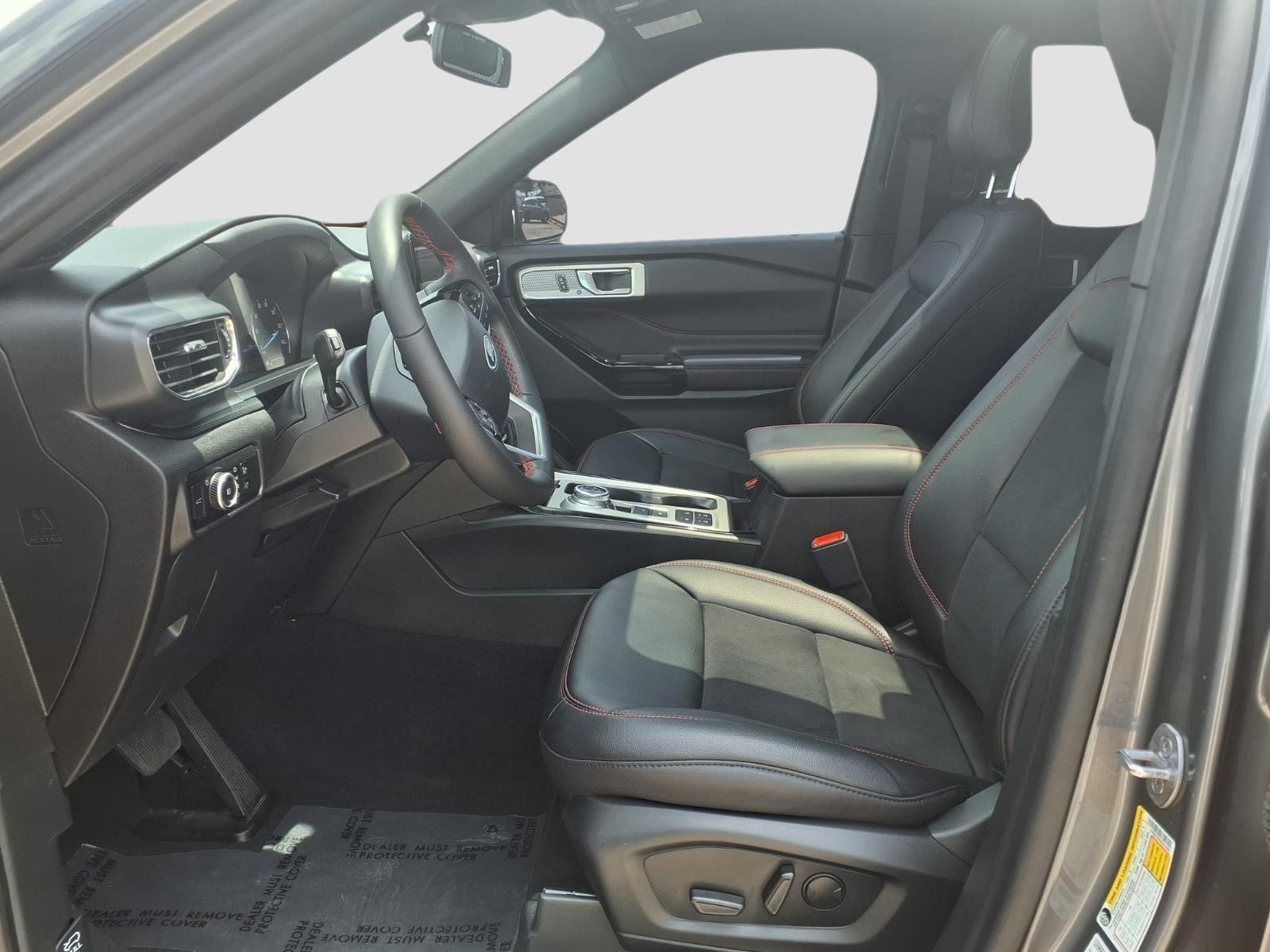 2024 Ford Explorer ST-Line