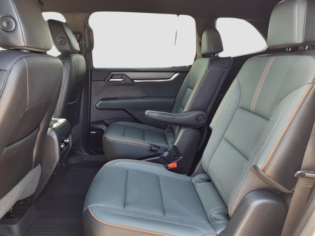 2024 GMC Acadia AT4
