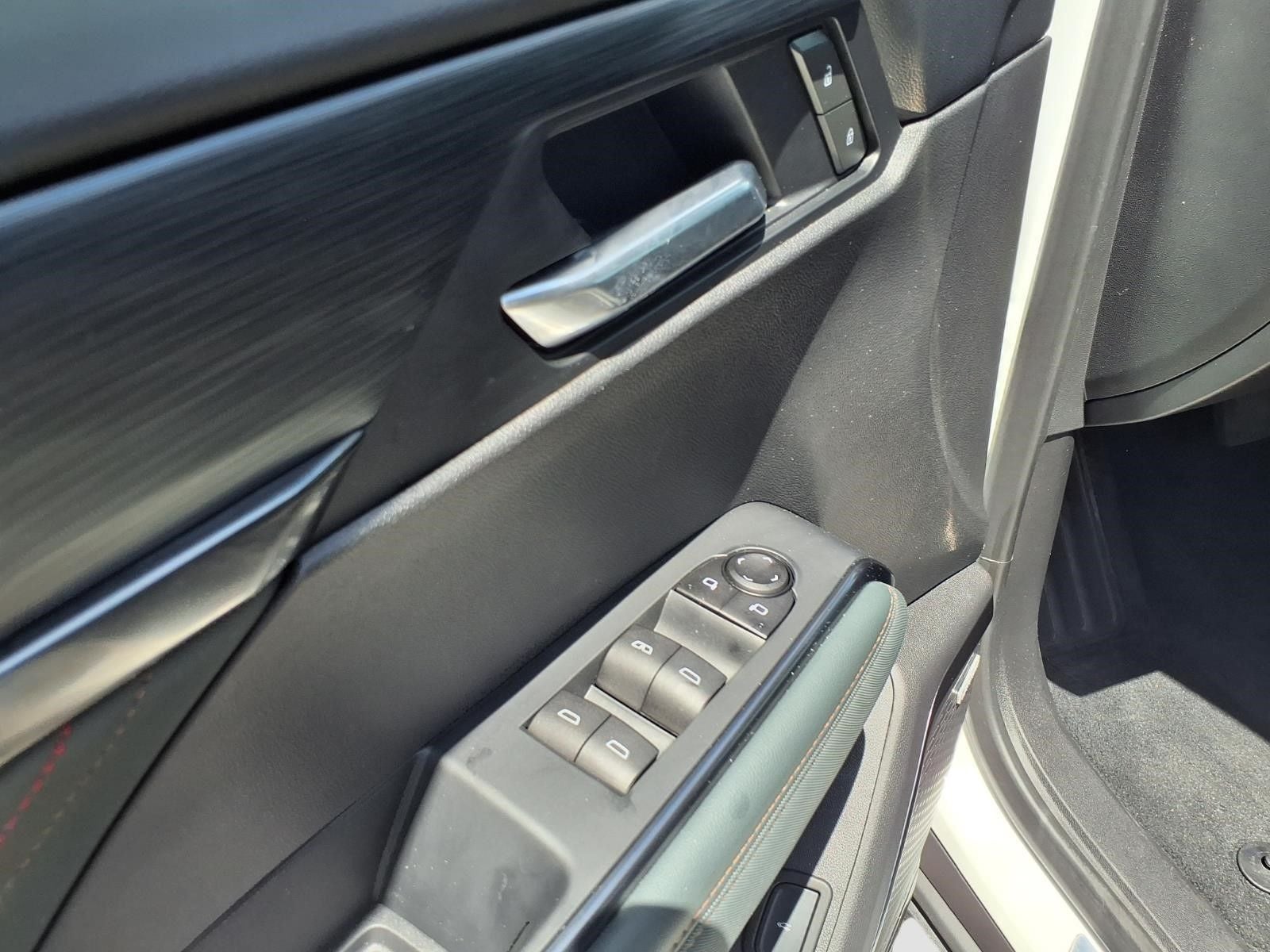 2025 GMC Acadia AT4