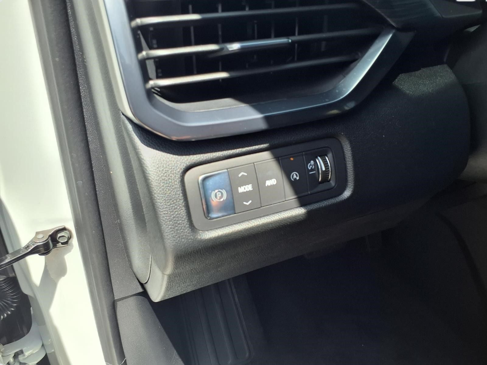 2025 GMC Acadia AT4