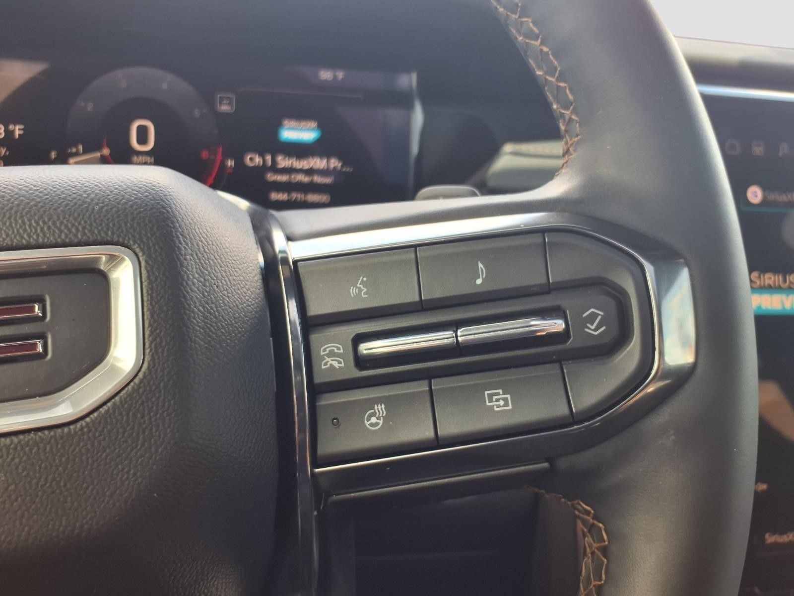 2025 GMC Acadia AT4