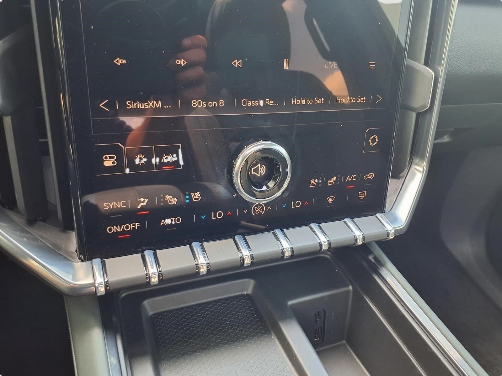 2025 GMC Acadia AT4