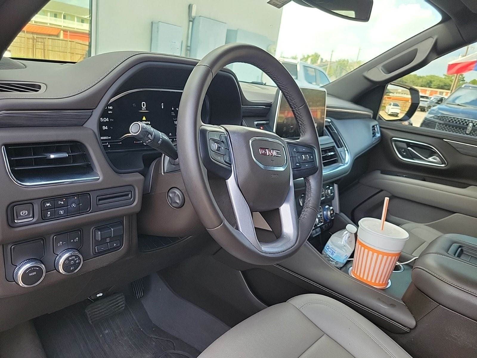 2023 GMC Yukon XL SLT