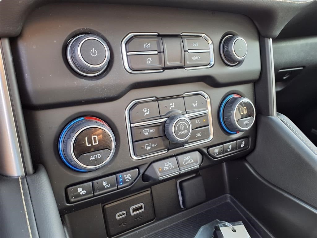 2024 Chevrolet Suburban Premier