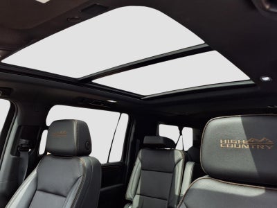 2022 Chevrolet Suburban High Country