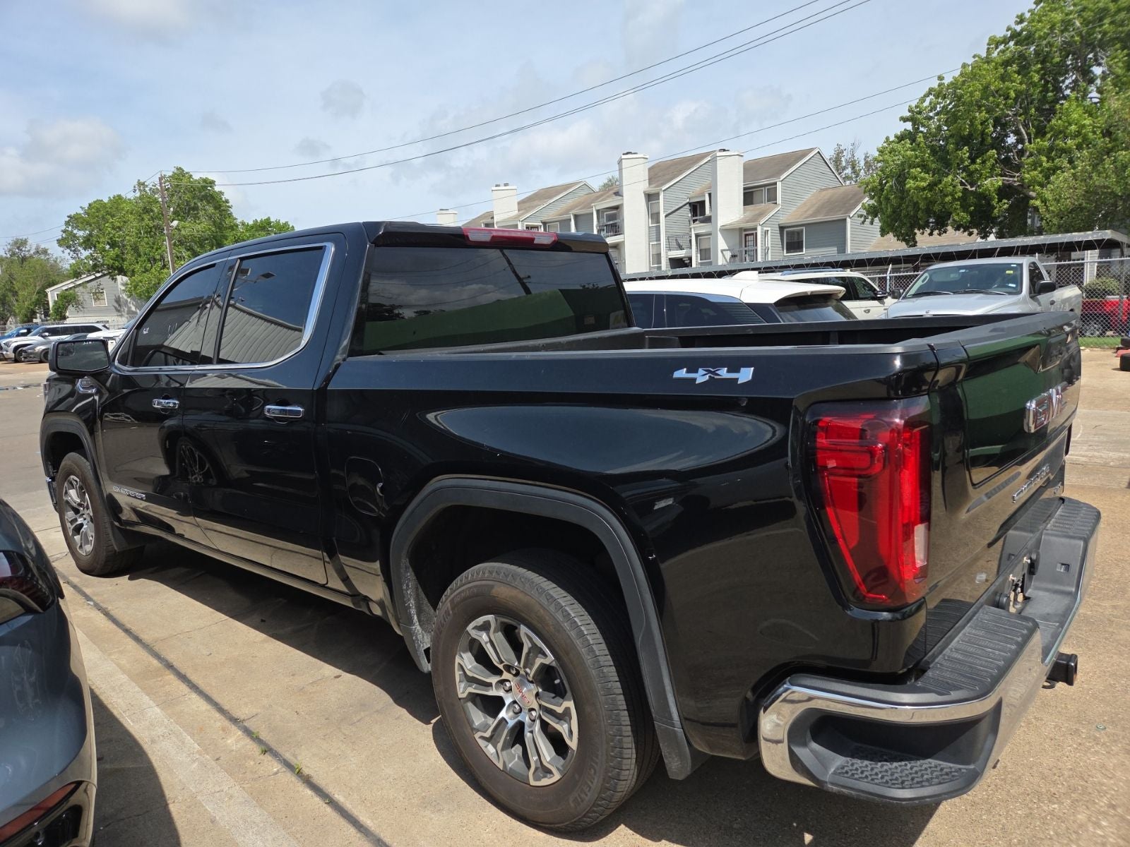 2025 GMC Sierra 1500 SLT
