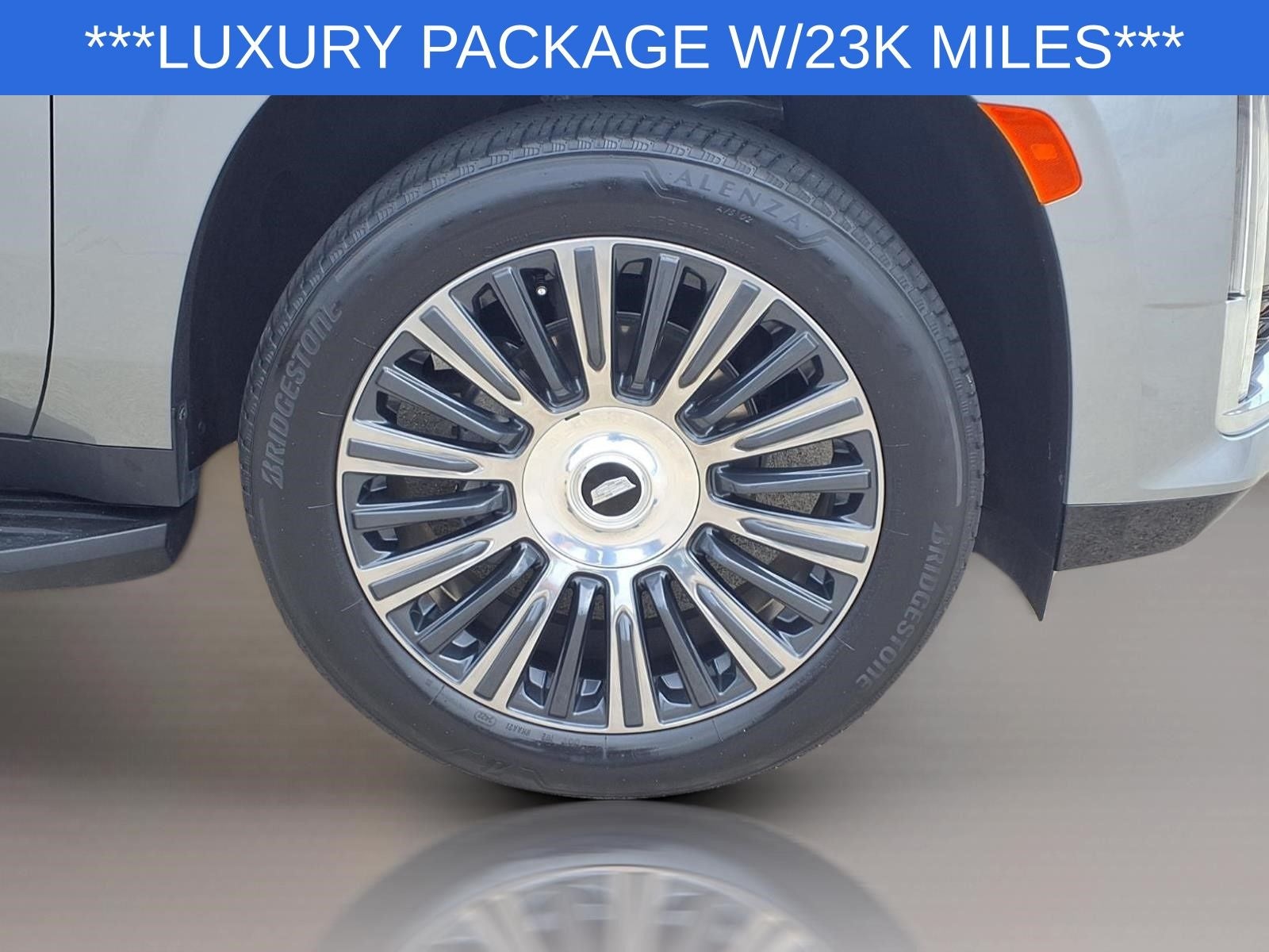 2023 Cadillac Escalade Luxury