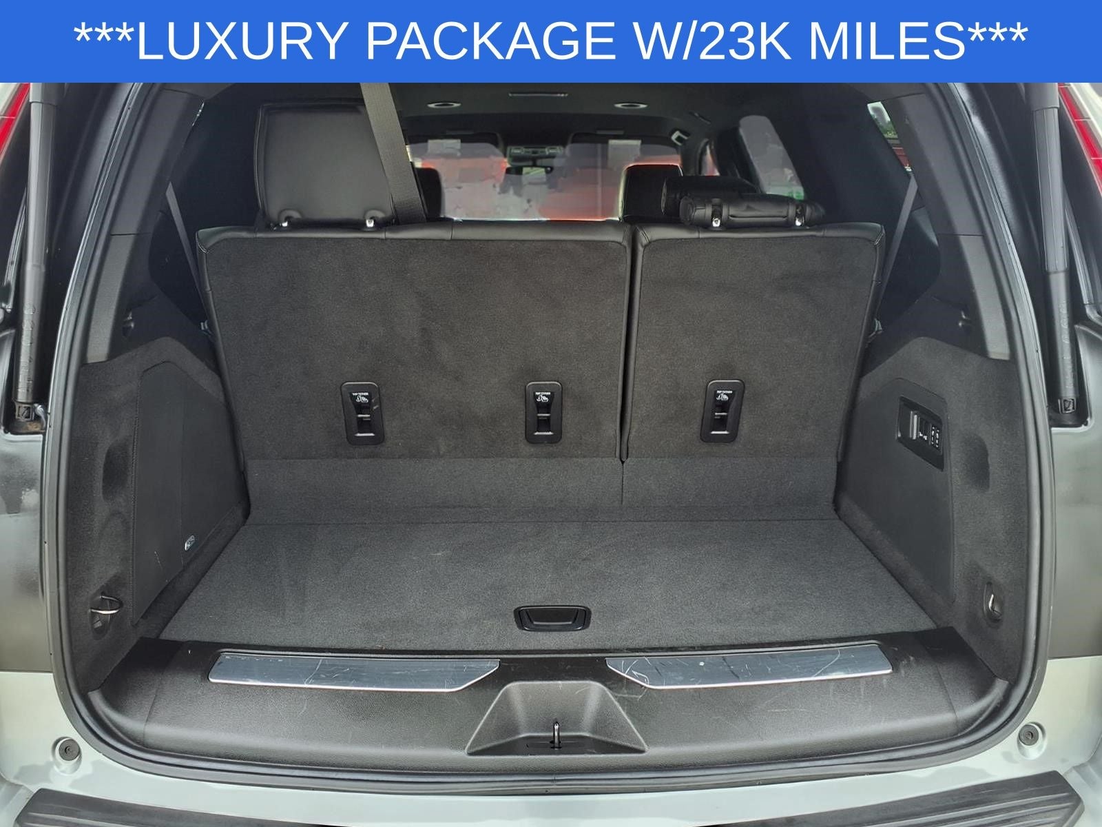 2023 Cadillac Escalade Luxury