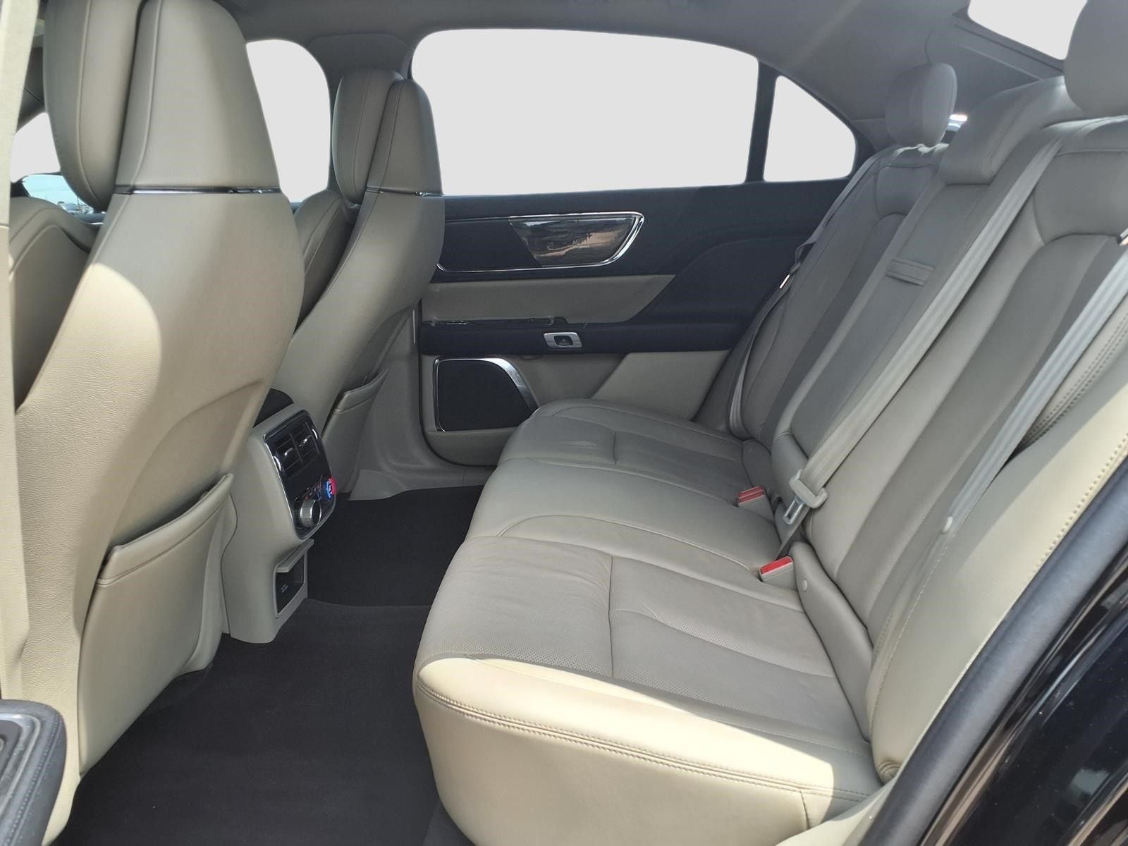 2017 Lincoln Continental Reserve