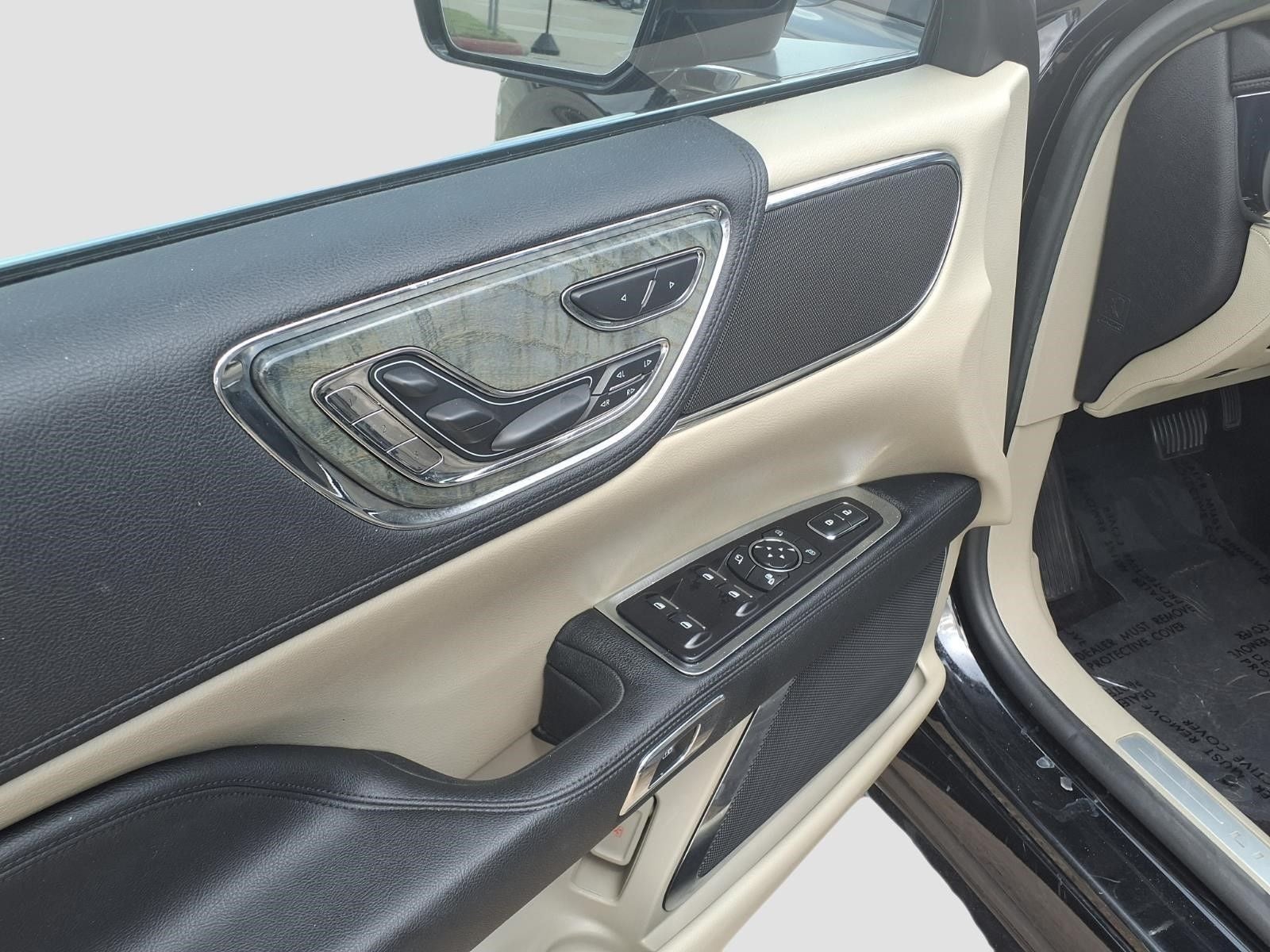 2017 Lincoln Continental Reserve