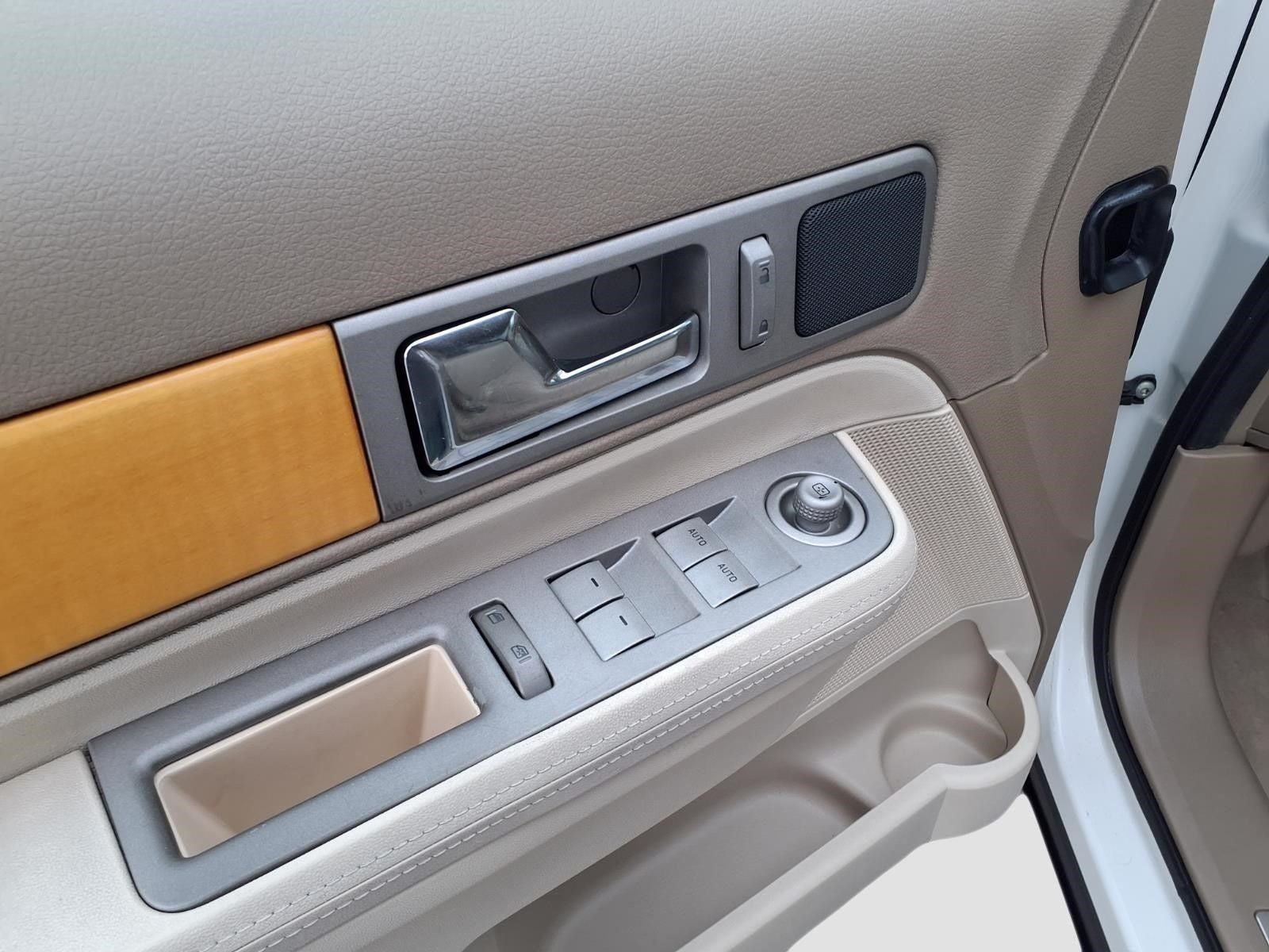 2007 Lincoln MKX Base