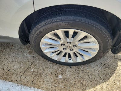 2010 Lincoln MKT Base