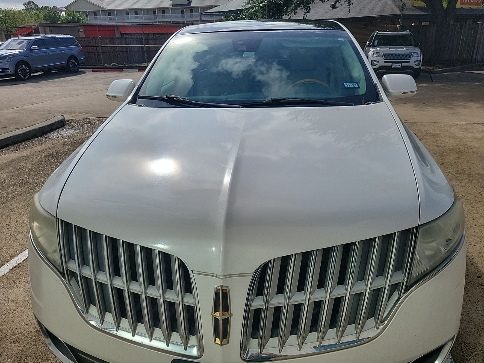 2010 Lincoln MKT Base