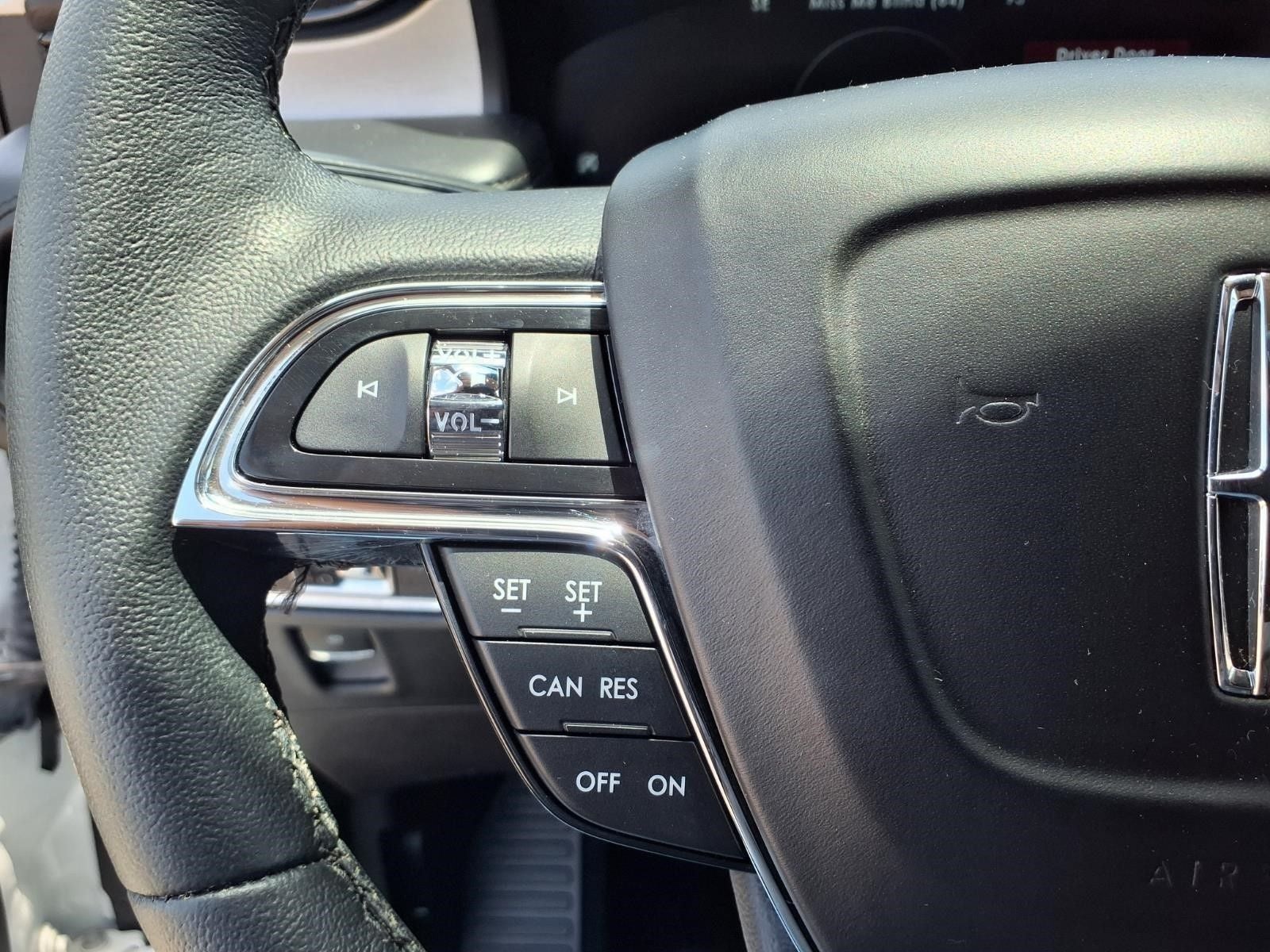 2023 Lincoln Nautilus Standard