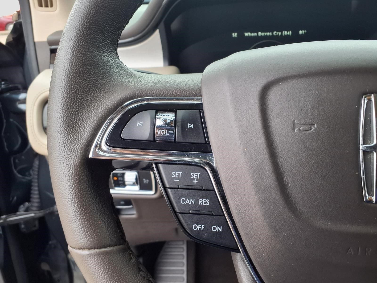 2023 Lincoln Nautilus Standard