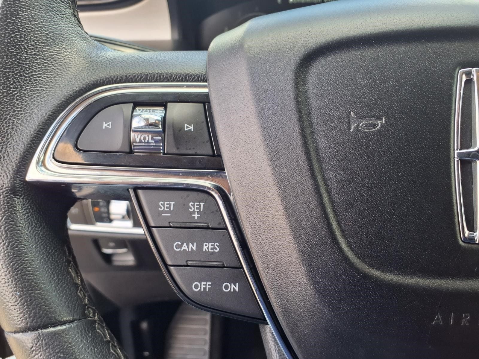 2022 Lincoln Nautilus Standard