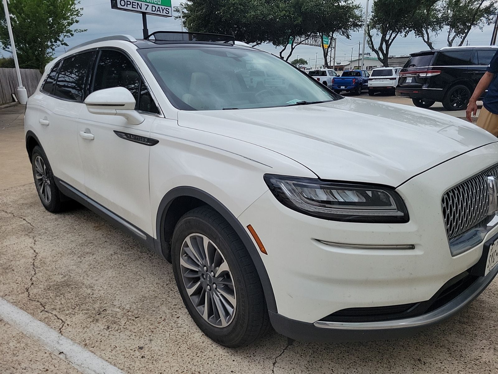 2022 Lincoln Nautilus Reserve