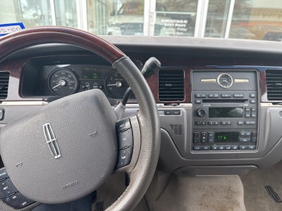2009 Lincoln Town Car Signature Limited