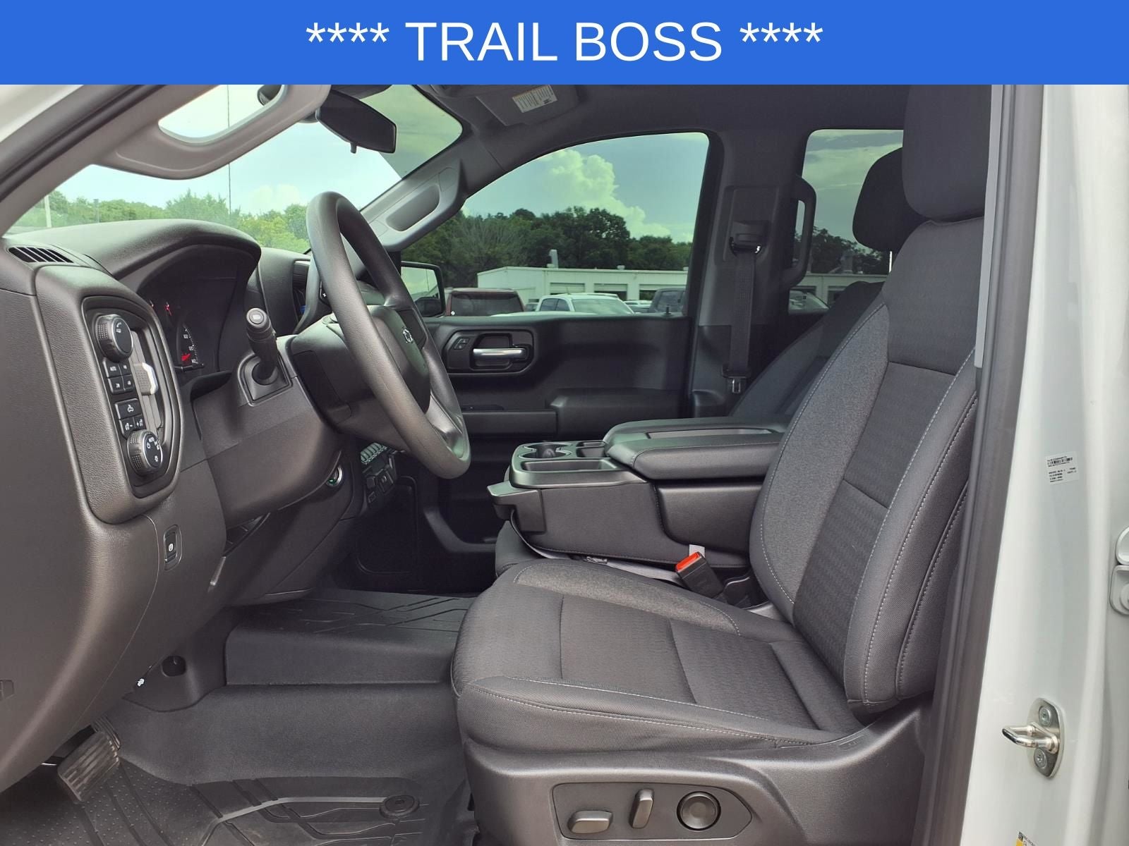 2024 Chevrolet Silverado 1500 Custom Trail Boss