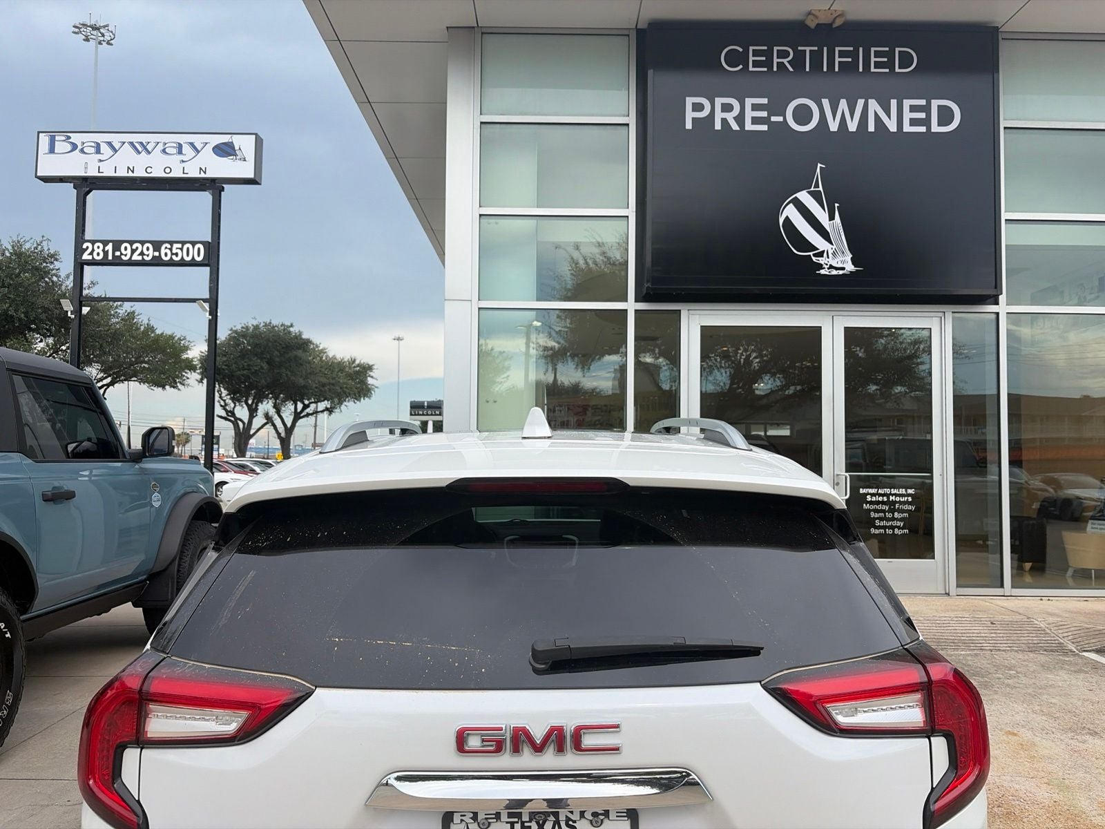 2023 GMC Terrain SLT