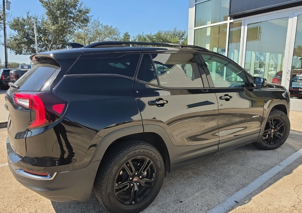 2023 GMC Terrain AT4