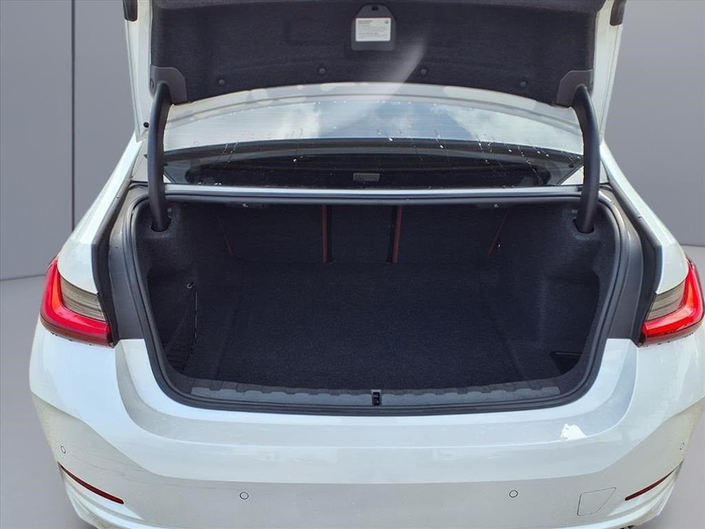 2024 BMW 3 Series 330i