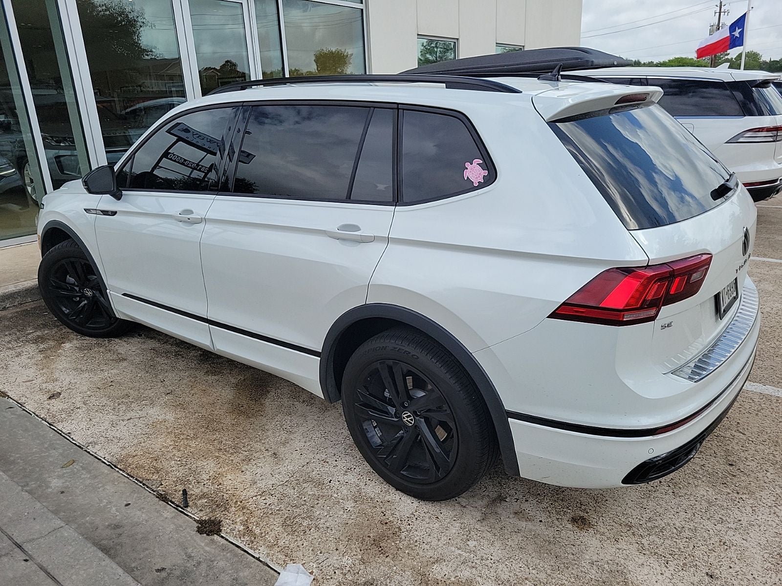 2024 Volkswagen Tiguan 2.0T SE R-Line Black