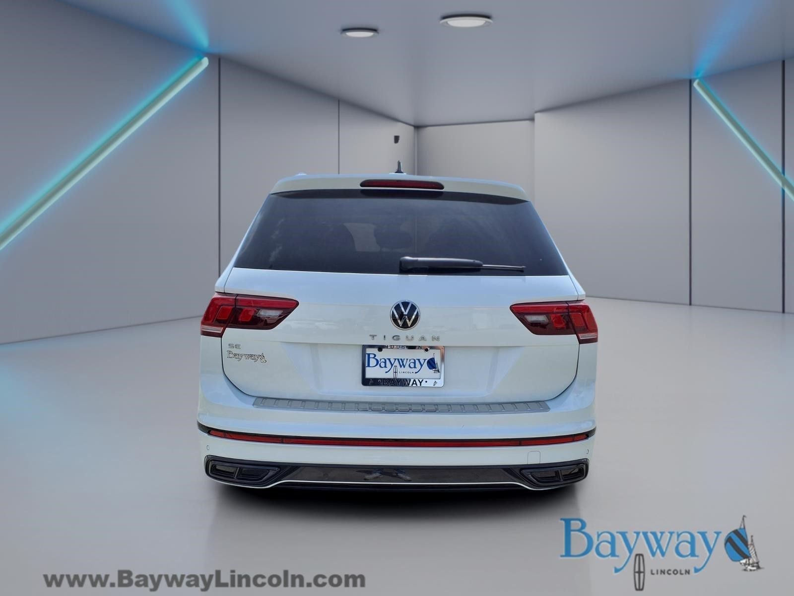 2024 Volkswagen Tiguan 2.0T SE R-Line Black