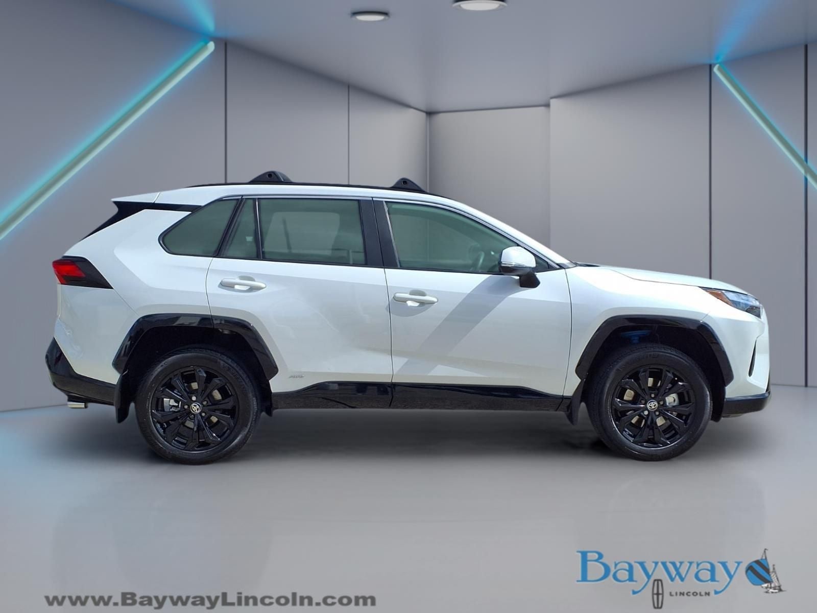 2023 Toyota RAV4 Hybrid SE