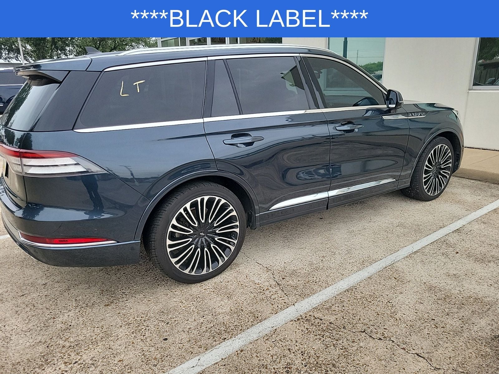 2023 Lincoln Aviator Black Label