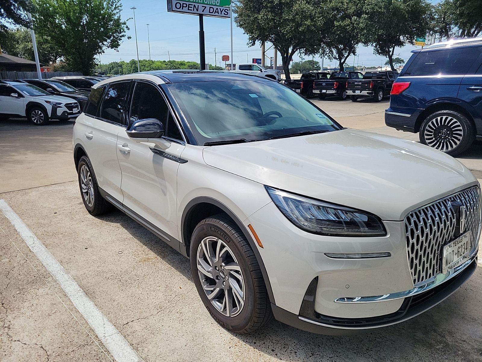 2024 Lincoln Corsair Premiere
